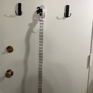 I am selling an Aldo belt.